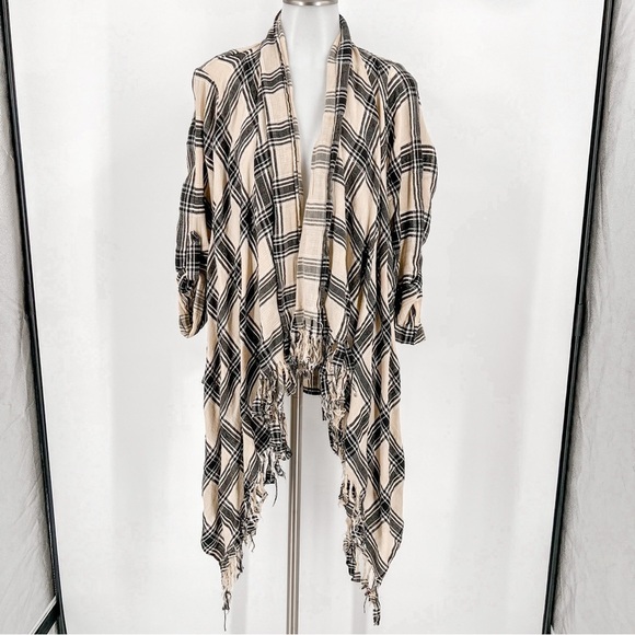 Kori America Plaid Frayed Edge Cardigan - Picture 1 of 4